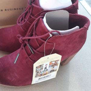 TOMS Lunata Boots Booties Burgundy